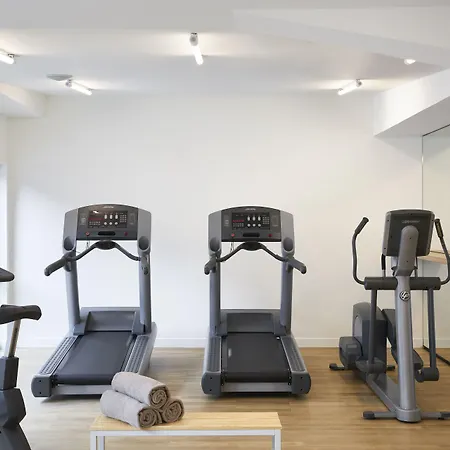 Yooma Urban Tour Eiffel Hotell 3*