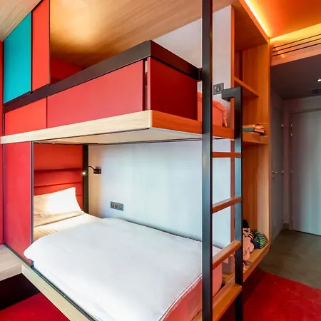 Yooma Urban Tour Eiffel パリ