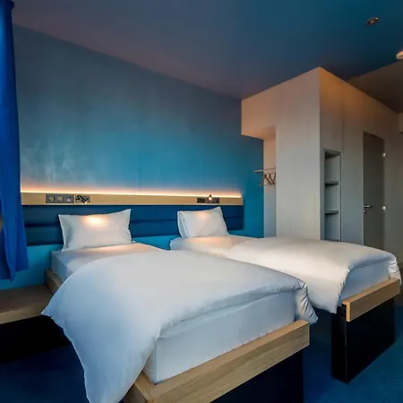 Yooma Urban Tour Eiffel ホテル 3*