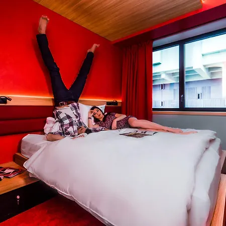 Yooma Urban Tour Eiffel ホテル