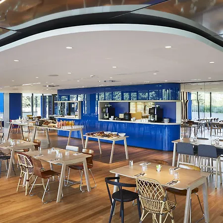 ホテル Yooma Urban Tour Eiffel パリ