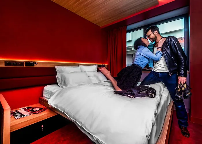 Yooma Urban Tour Eiffel 3*