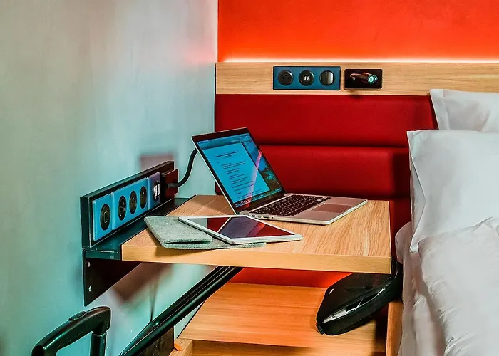 Yooma Urban Tour Eiffel 호텔 3*