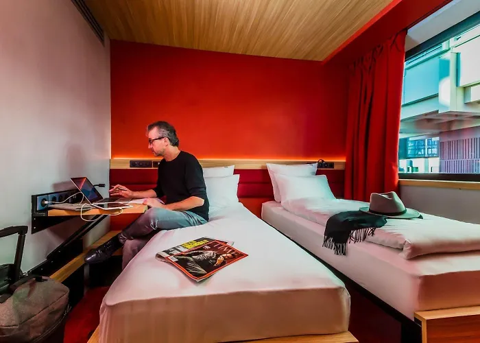 Yooma Urban Tour Eiffel 호텔 3*